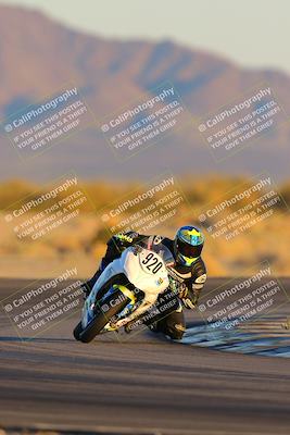 media/Jan-21-2023-CVMA (Sat) [[b9eef8ba1f]]/Race 13 500 Supersport-350 Supersport/